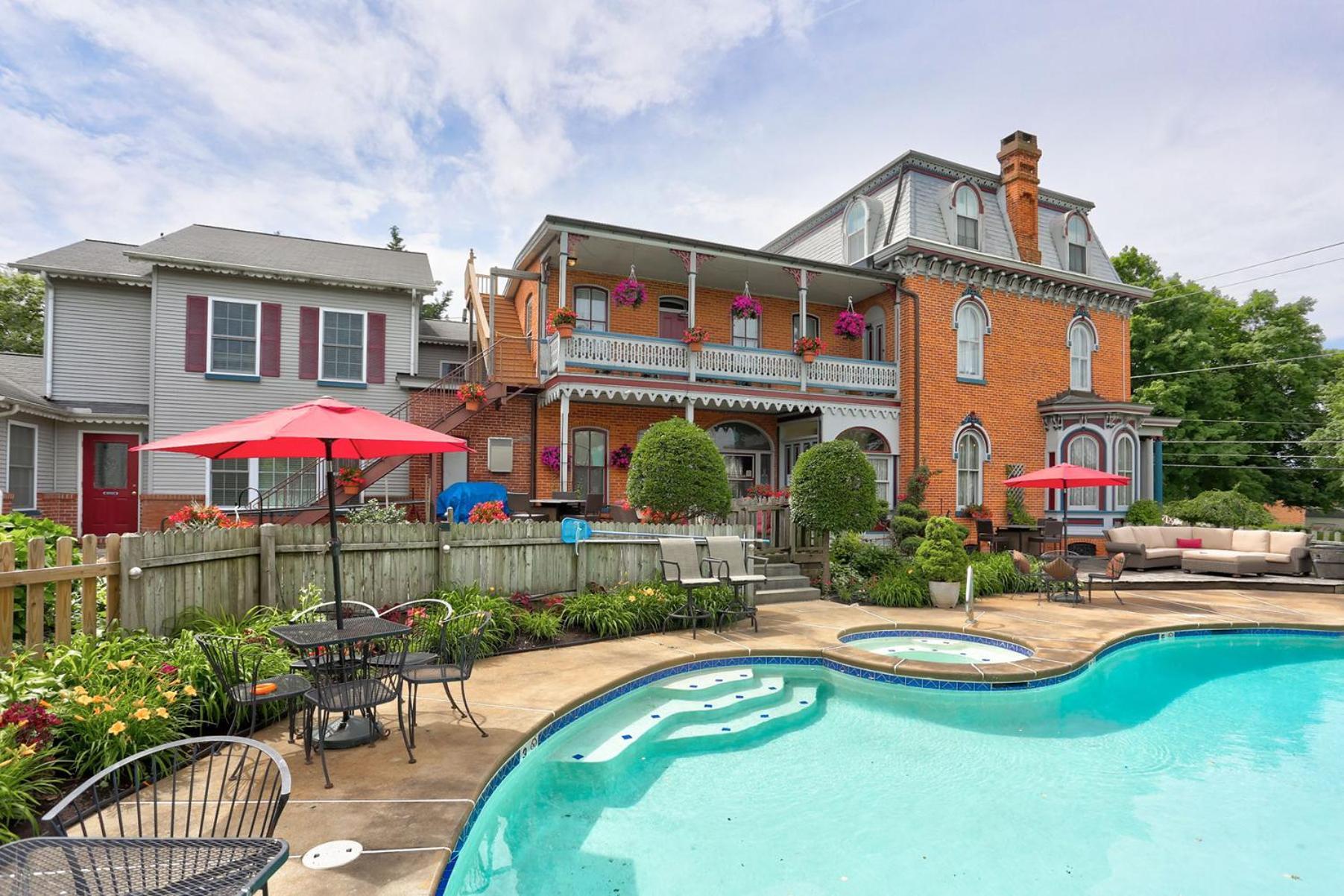 Greystone Manor Bed & Breakfast Bird-in-Hand Exteriör bild