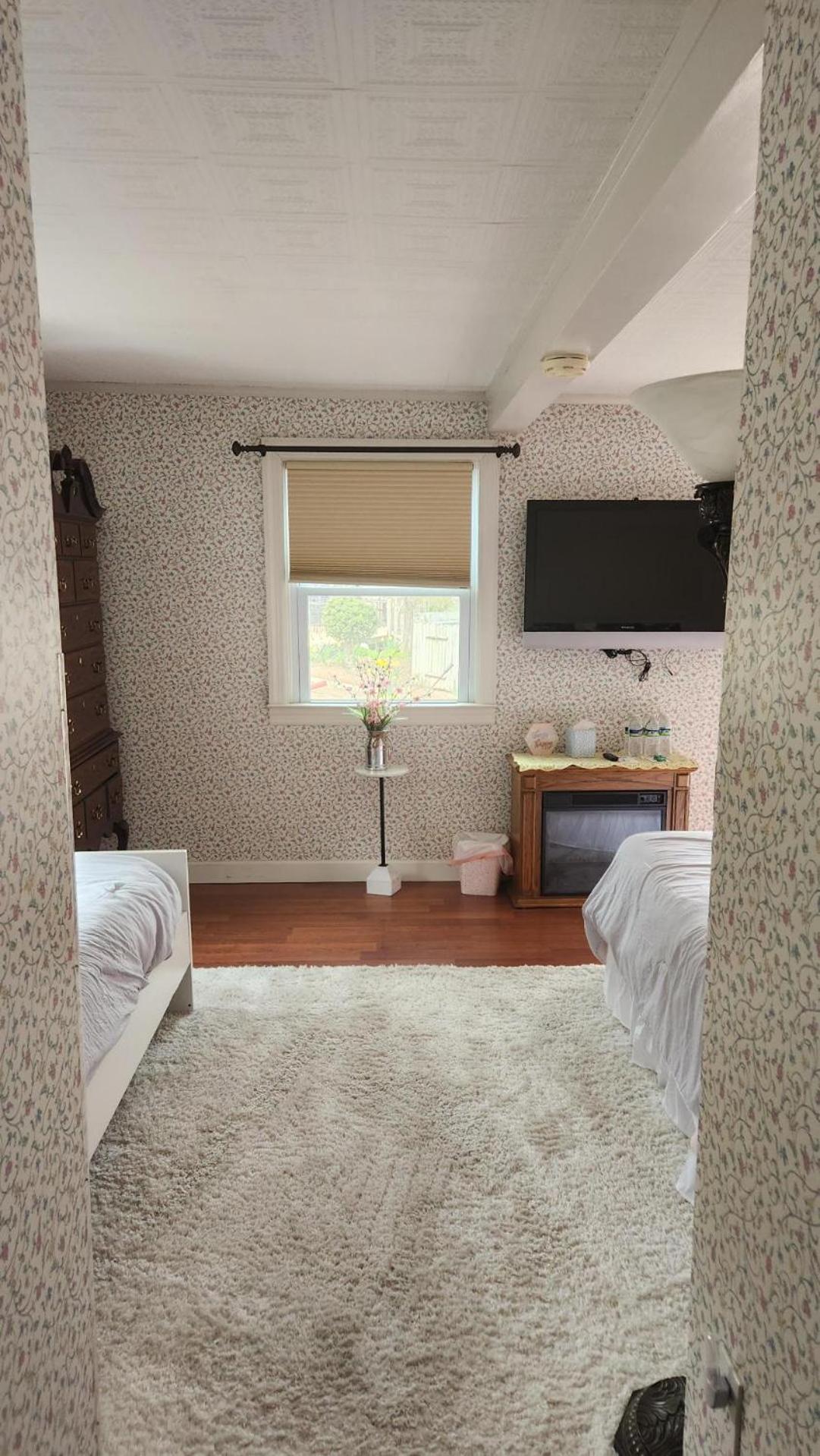 Greystone Manor Bed & Breakfast Bird-in-Hand Exteriör bild