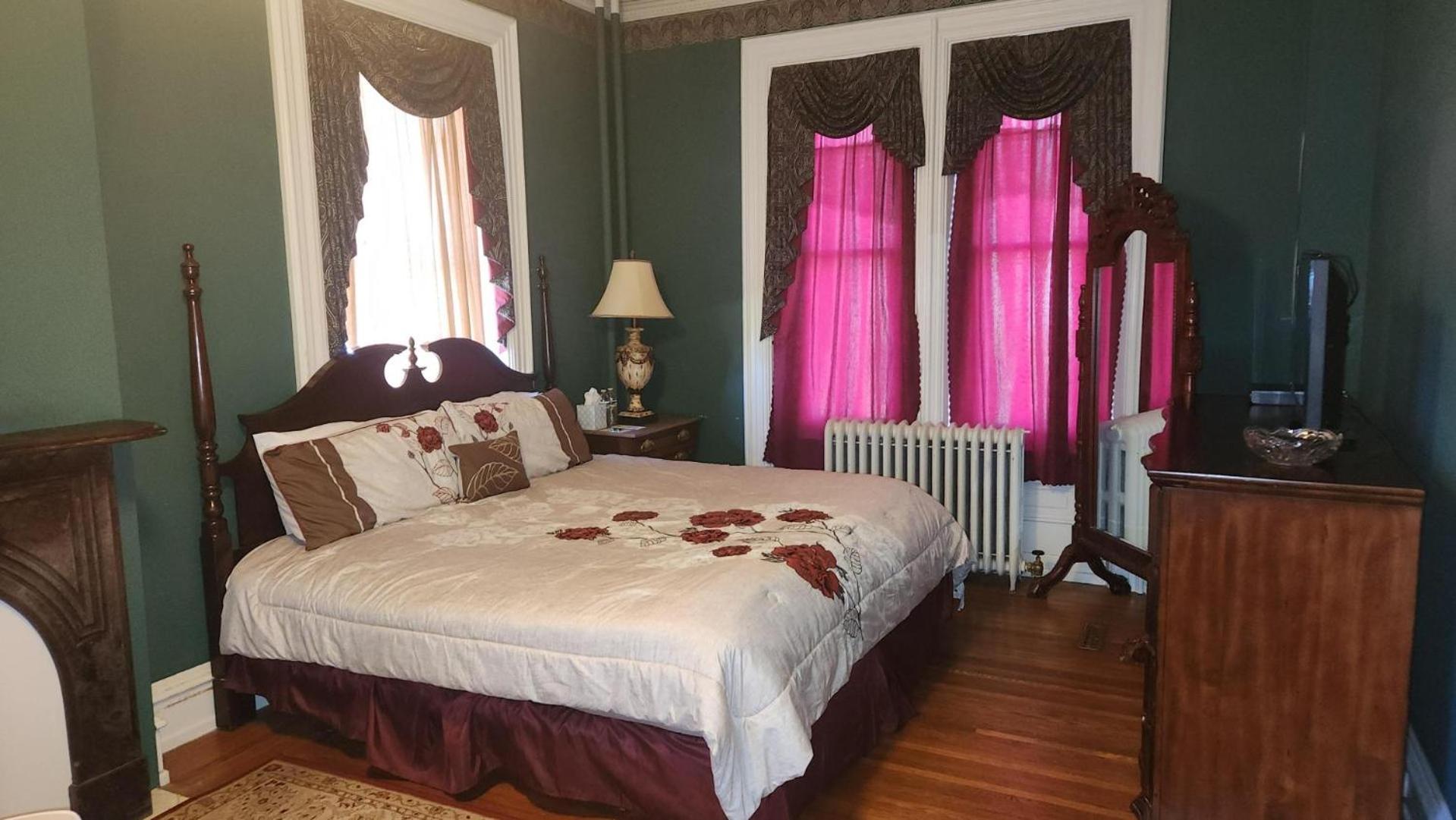 Greystone Manor Bed & Breakfast Bird-in-Hand Exteriör bild