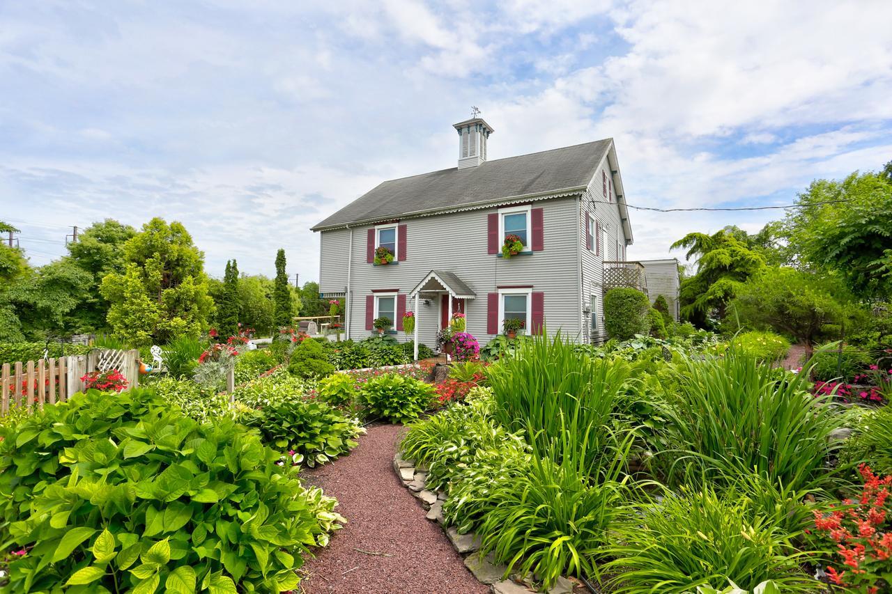 Greystone Manor Bed & Breakfast Bird-in-Hand Exteriör bild